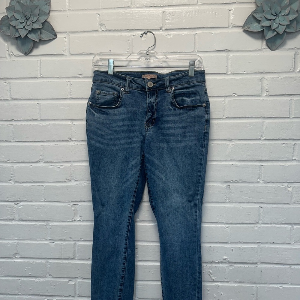 Gibson Latimer Dark Blue Skinny Jeans with Stylish Distressed Cuffs